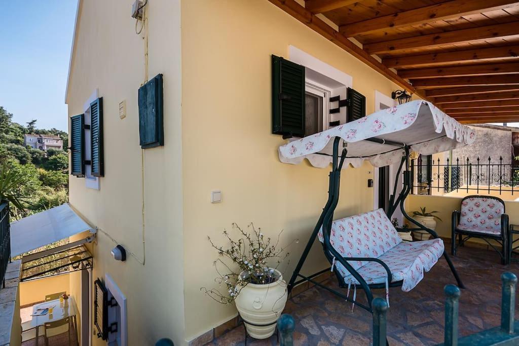 Nona * Acharavi (Corfu)